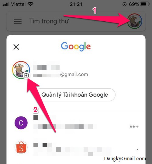 Trong ứng dụng Gmail, nhấn vào ảnh đại diện của bạn góc trên cùng bên phải, nhấn tiếp vào hình chiếc máy ảnh bên cạnh ảnh đại diện của bạn